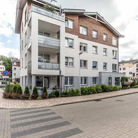 Lesna By Renters Apartmán